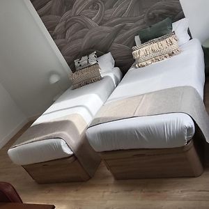 Habitación con 2 Camas Individuales